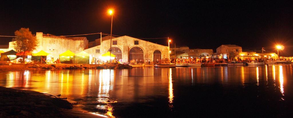 La Casa Di Angelica Marzamemi Villa Luaran gambar